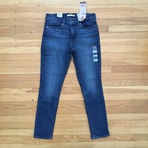 NWT Levi’s 311 Shaping Skinny Jeans 29W x 28L